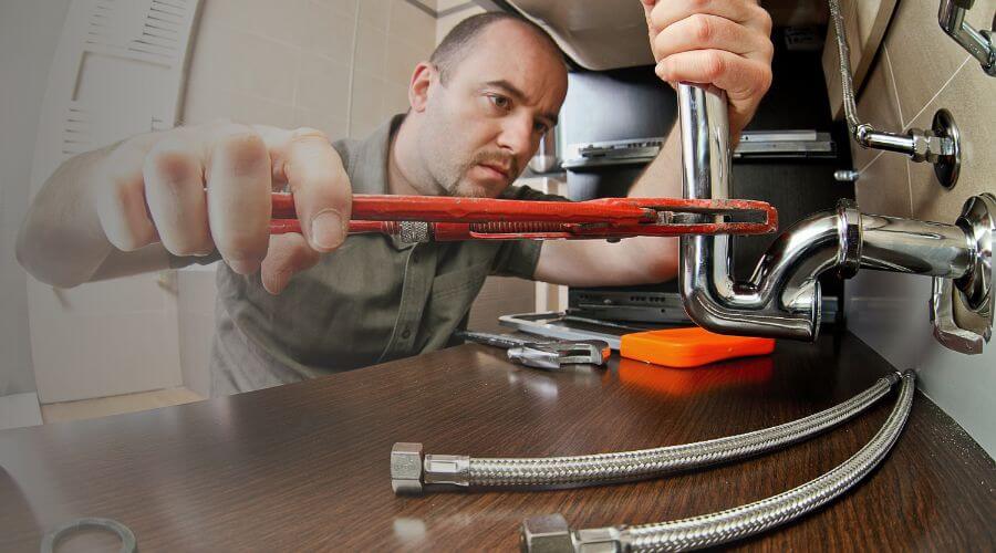 Expert burst pipe repair services in Franklin, KS
